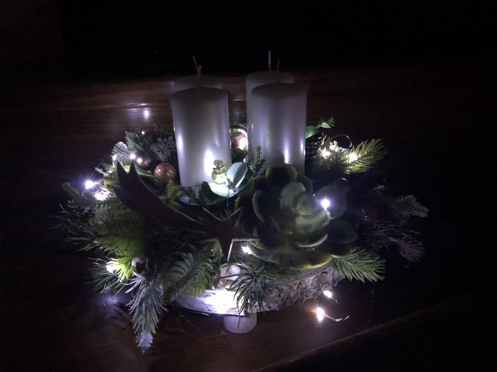 Vánoční adventní věnce na stůl
